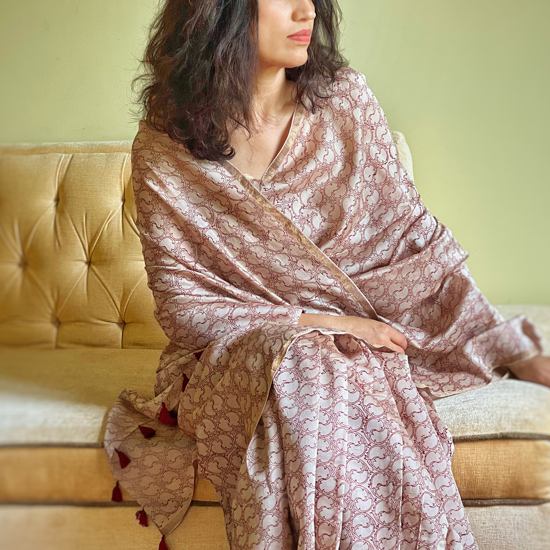 Buy Kishori Women's Ajrak Print Geometric Pattern Chanderi Silk Saree and  Blouse Fabric (Mustard Yellow) Online at Best Prices in India - JioMart.